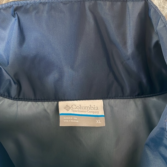 Columbia Navy and Green Norte Dame Windbreaker - Picture 6 of 16